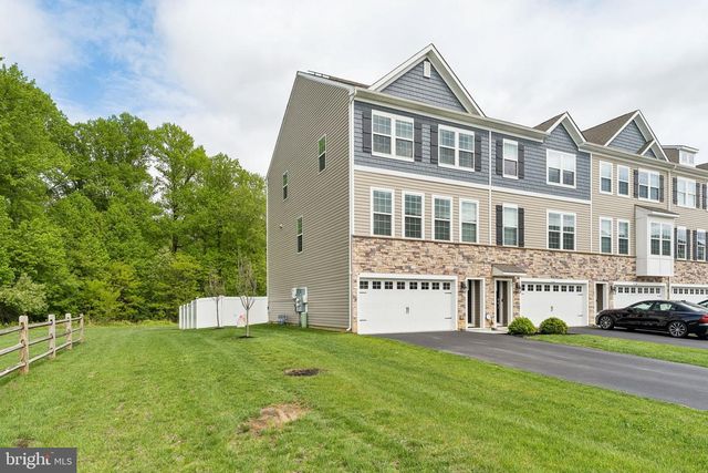 38 SISTERS FARMSTEAD DR, Mount Laurel, NJ 08054