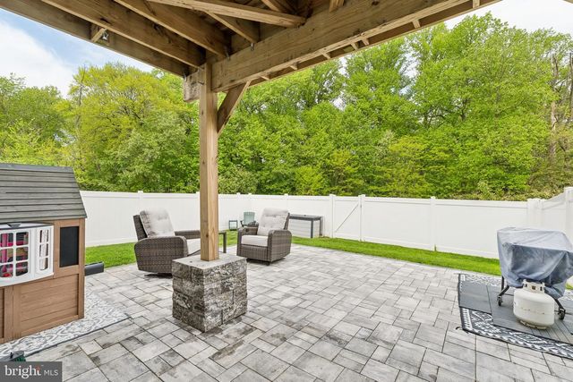 38 SISTERS FARMSTEAD DR, Mount Laurel, NJ 08054