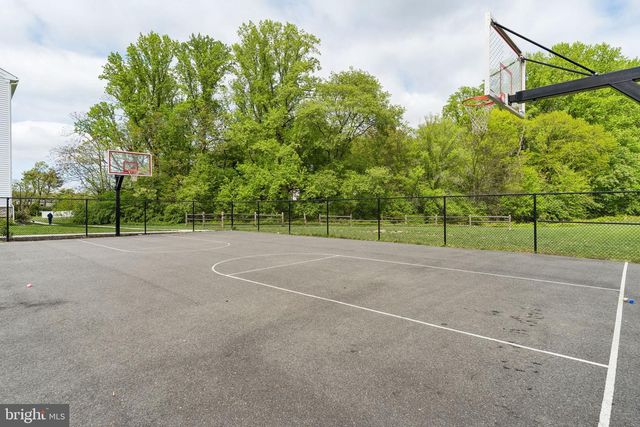 38 SISTERS FARMSTEAD DR, Mount Laurel, NJ 08054