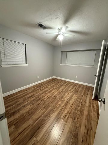 5519 Mendota Lane, Houston, TX 77032