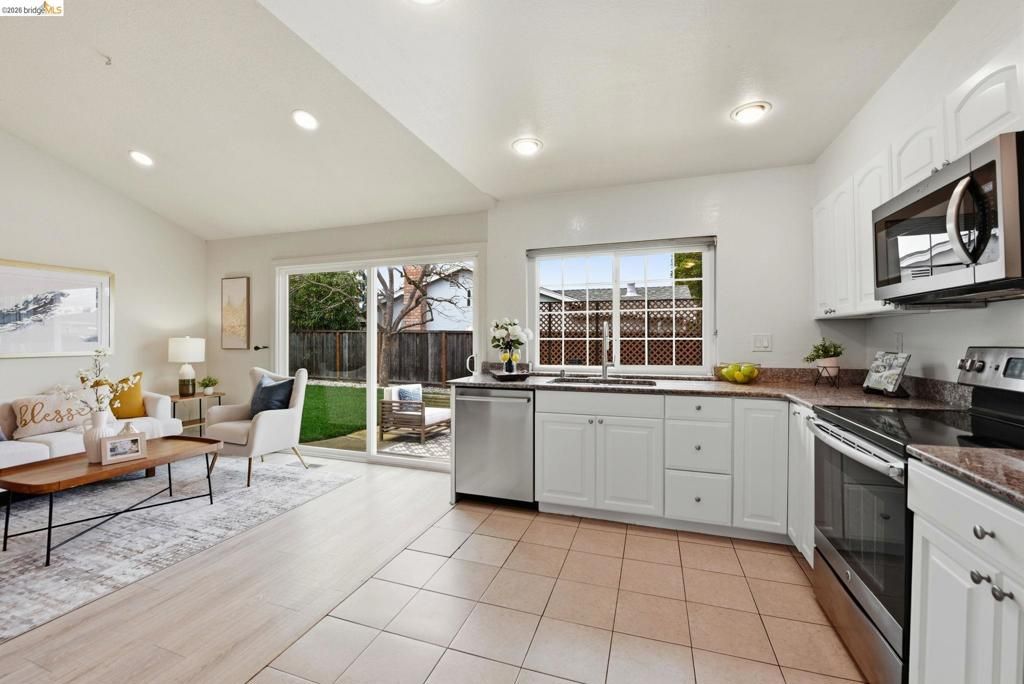 Image 11 of property listing at 4701 4701 Michelle Way, Union City, CA 94587