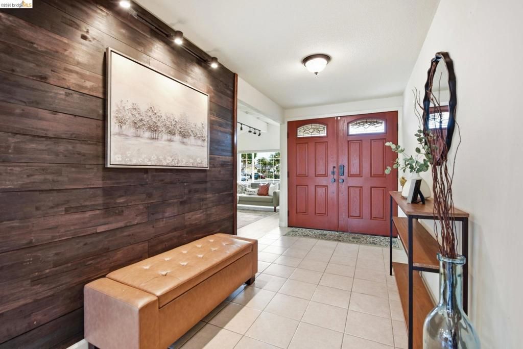 Image 5 of property listing at 4701 4701 Michelle Way, Union City, CA 94587