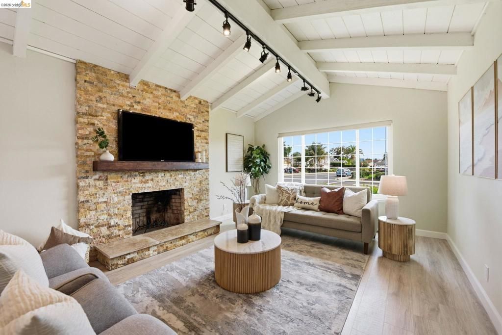 Image 6 of property listing at 4701 4701 Michelle Way, Union City, CA 94587