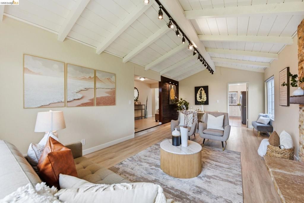 Image 8 of property listing at 4701 4701 Michelle Way, Union City, CA 94587