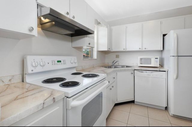 1943 SW Palm City Road I, Stuart, FL 34994