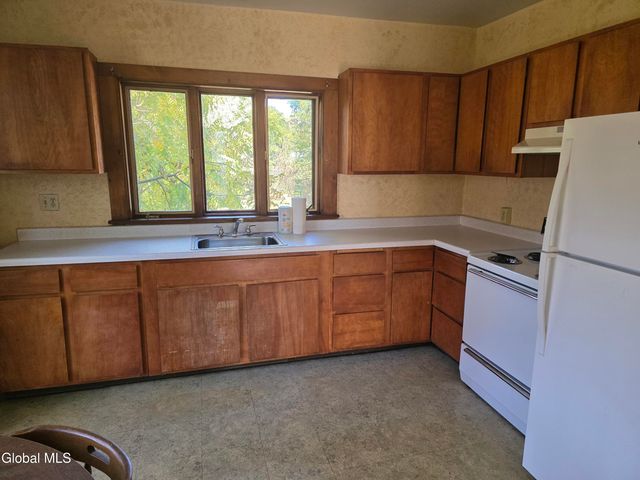 76 W Grand Street, Palatine Bridge, NY 13428