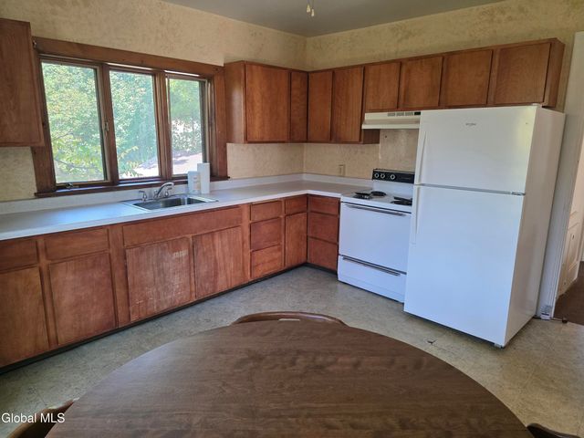 76 W Grand Street, Palatine Bridge, NY 13428