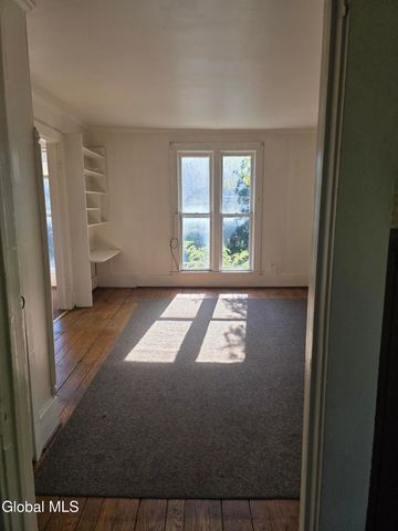 76 W Grand Street, Palatine Bridge, NY 13428