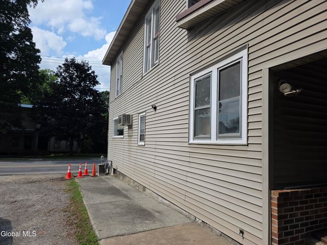 76 W Grand Street, Palatine Bridge, NY 13428