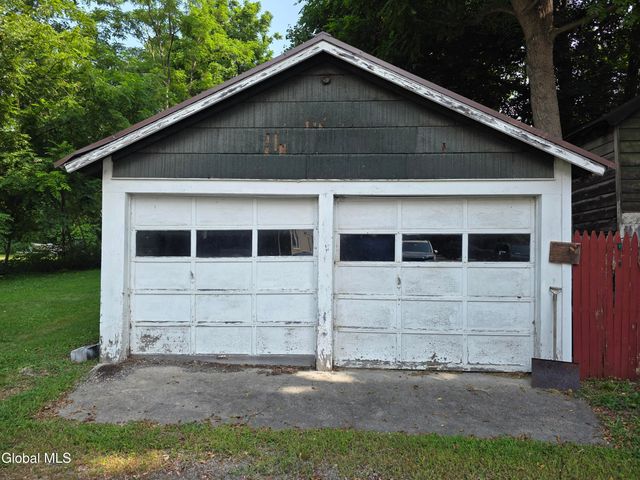 76 W Grand Street, Palatine Bridge, NY 13428