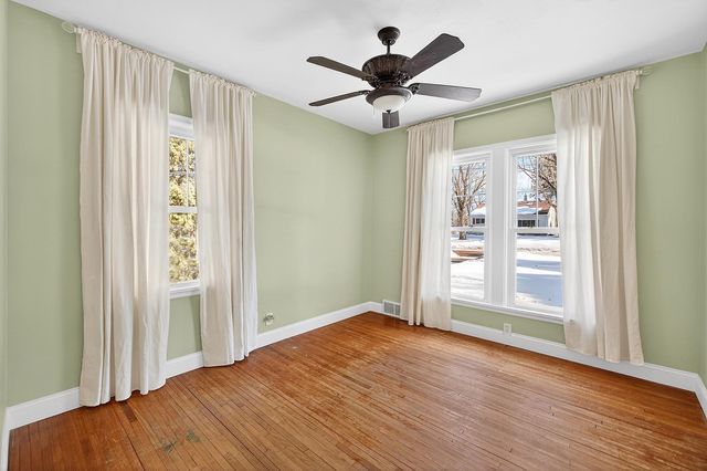 2780 Hamlet Avenue N, Oakdale, MN 55128