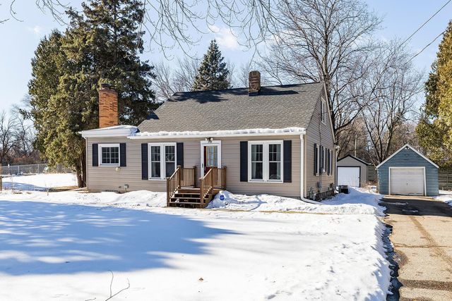 2780 Hamlet Avenue N, Oakdale, MN 55128