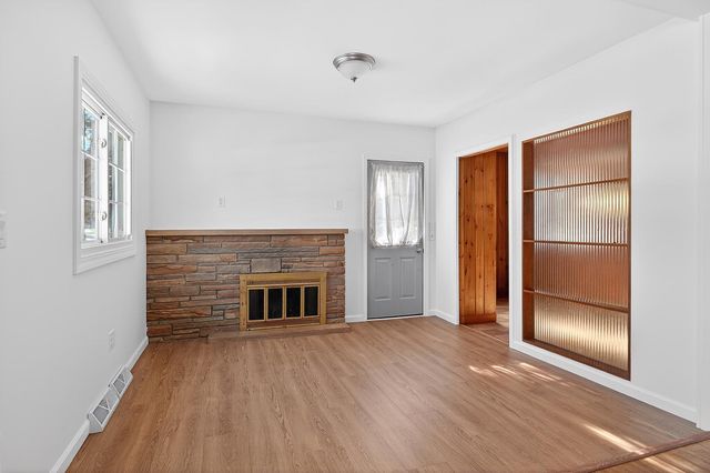 2780 Hamlet Avenue N, Oakdale, MN 55128