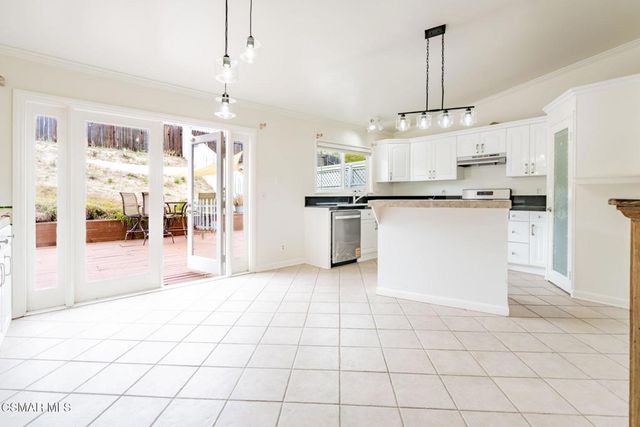 6894 Auburn Circle, Moorpark, CA 93021