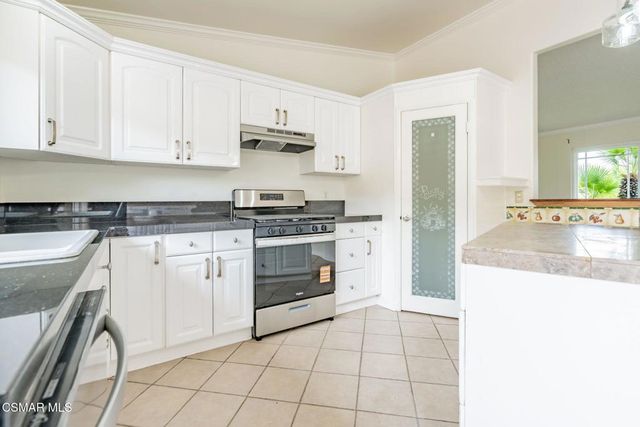 6894 Auburn Circle, Moorpark, CA 93021