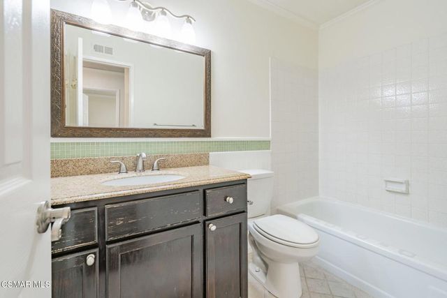 6894 Auburn Circle, Moorpark, CA 93021