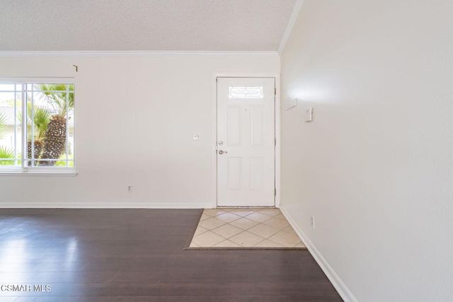 6894 Auburn Circle, Moorpark, CA 93021