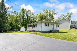 15 Start Avenue, East Greenbush, NY 12144