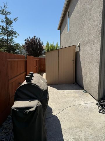 2173 Kapreil Way, Livingston, CA 95334