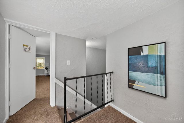 819 Summit Avenue, Cincinnati, OH 45204