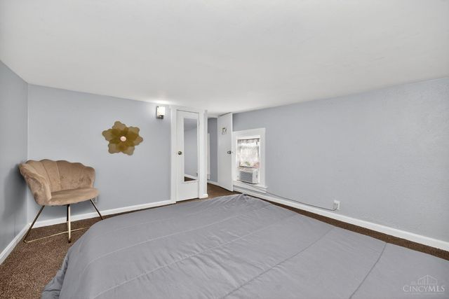 819 Summit Avenue, Cincinnati, OH 45204