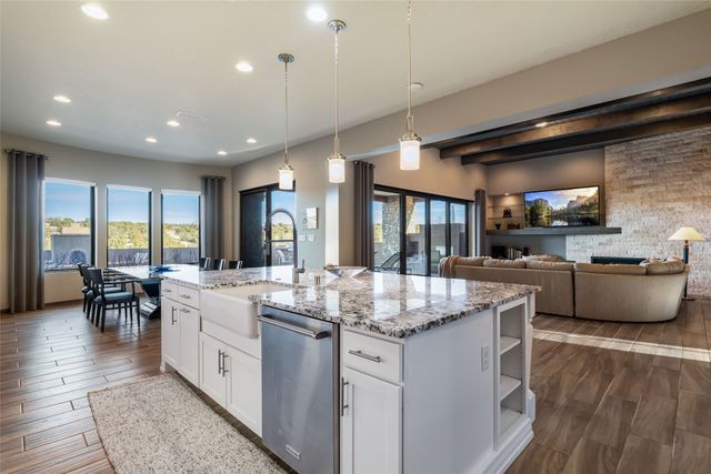 76 Paseo Las Terrazas, Santa Fe, NM 87506