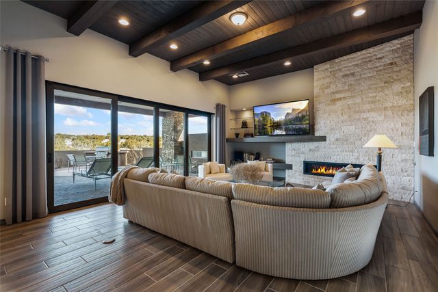 76 Paseo Las Terrazas, Santa Fe, NM 87506