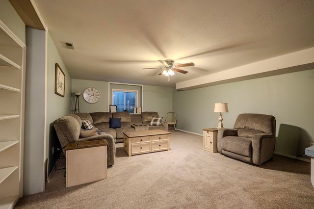 1013 Park Rd, Rose Hill, KS 67133