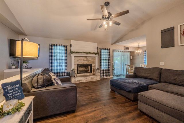 1013 Park Rd, Rose Hill, KS 67133