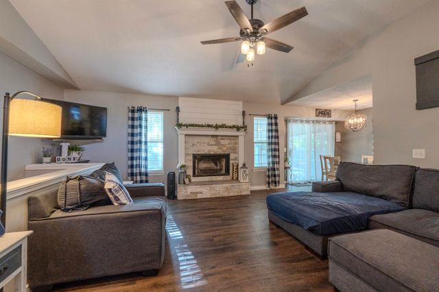 1013 Park Rd, Rose Hill, KS 67133