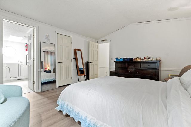 1 Longwood Lane, Merrimack, NH 03054