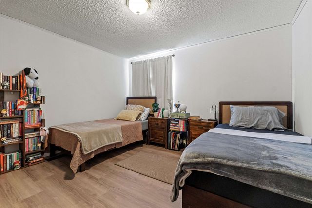 1 Longwood Lane, Merrimack, NH 03054