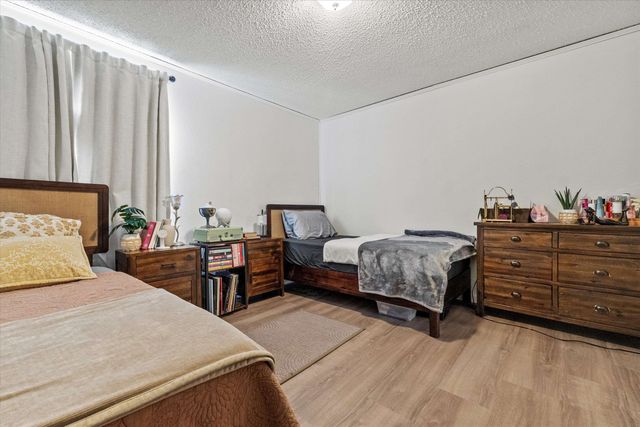 1 Longwood Lane, Merrimack, NH 03054