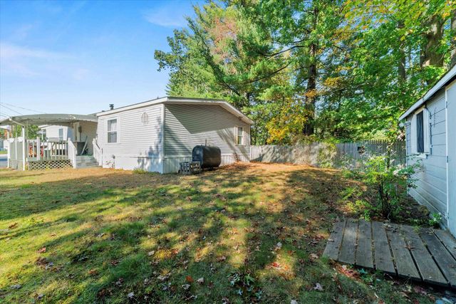 1 Longwood Lane, Merrimack, NH 03054