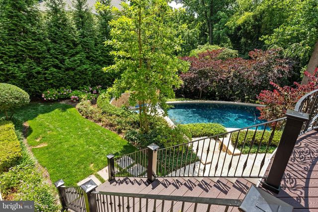 3801 52ND ST NW, Washington, DC 20016