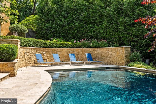 3801 52ND ST NW, Washington, DC 20016