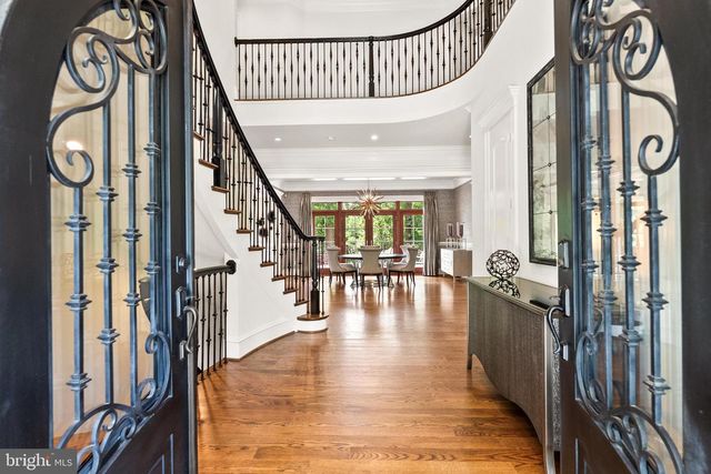 3801 52ND ST NW, Washington, DC 20016