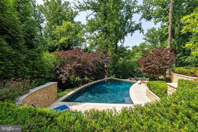 3801 52ND ST NW, Washington, DC 20016