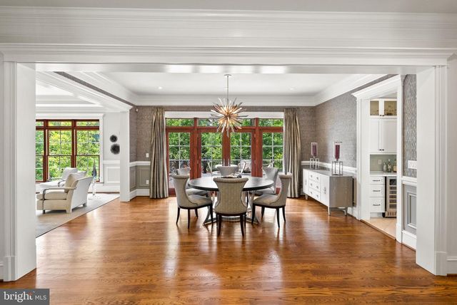 3801 52ND ST NW, Washington, DC 20016