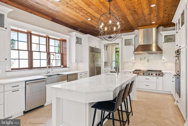 3801 52ND ST NW, Washington, DC 20016