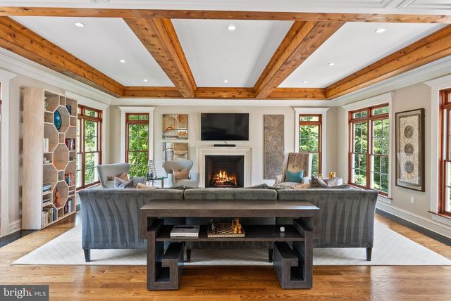 3801 52ND ST NW, Washington, DC 20016