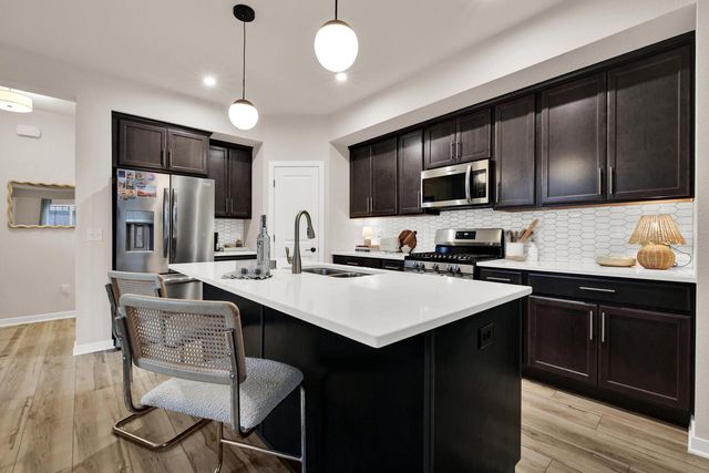 W204N17637 Laurel PLACE, Jackson, WI 53037