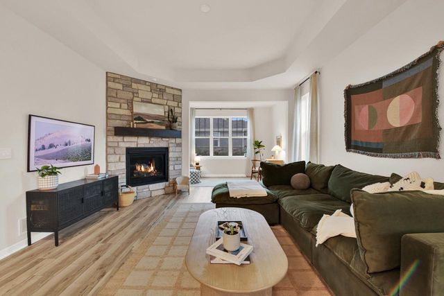 W204N17637 Laurel PLACE, Jackson, WI 53037