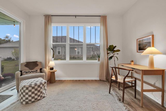 W204N17637 Laurel PLACE, Jackson, WI 53037