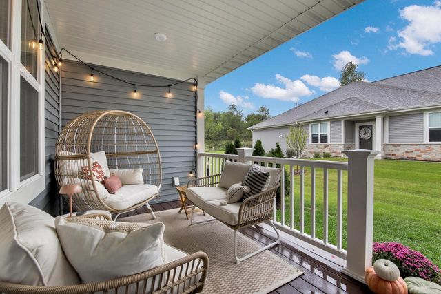 W204N17637 Laurel PLACE, Jackson, WI 53037