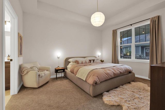 W204N17637 Laurel PLACE, Jackson, WI 53037