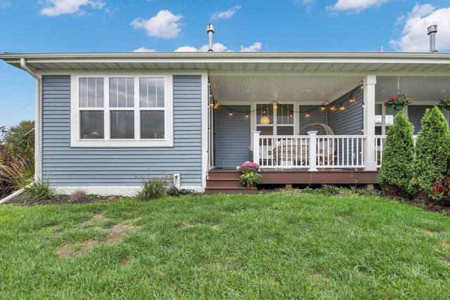 W204N17637 Laurel PLACE, Jackson, WI 53037