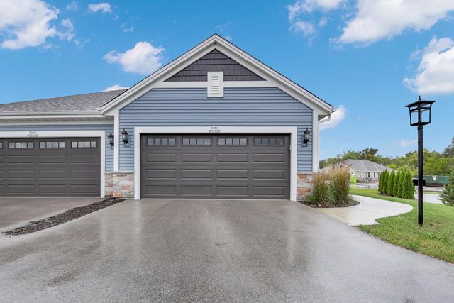 W204N17637 Laurel PLACE, Jackson, WI 53037