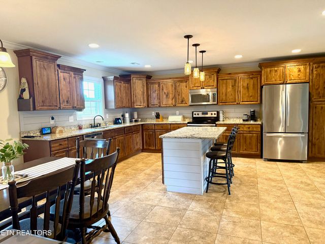 1617 Millstone Drive, Maryville, TN 37803
