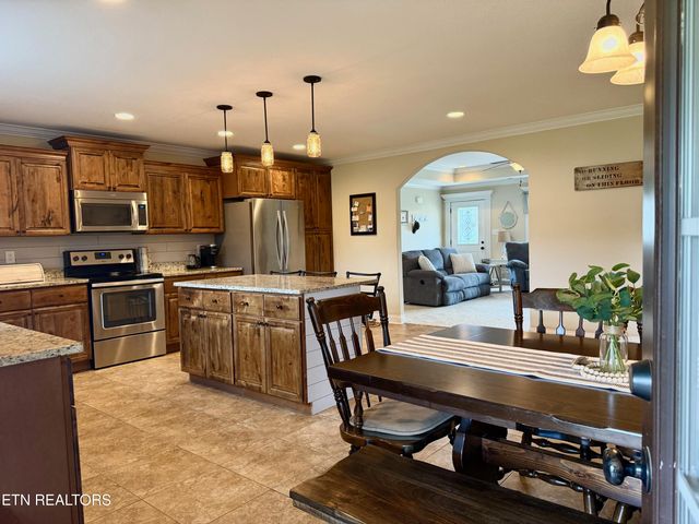 1617 Millstone Drive, Maryville, TN 37803